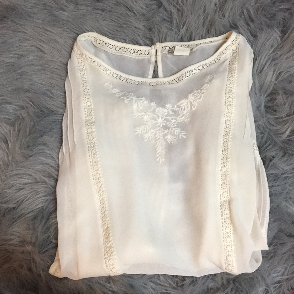 White Long Sleeve Lace top!